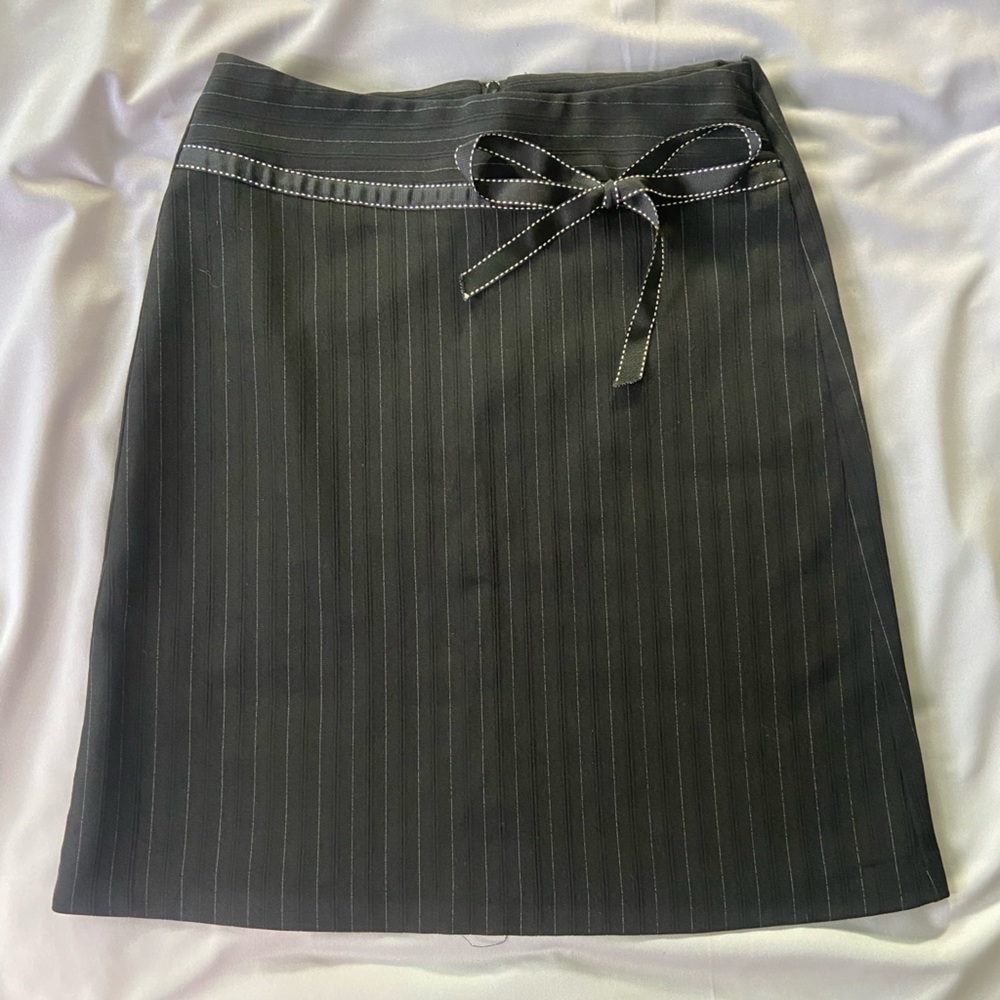 M Black Pinstripe Business Skirt, great condition!
